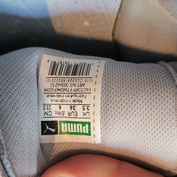 Brand New Puma Womens size 6 blue and white suede sneakers - Picture 9 of 16